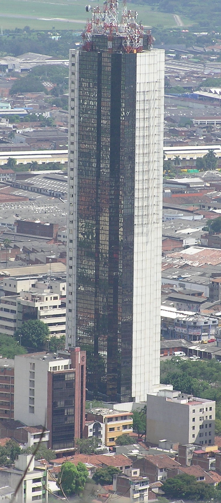 Cali Tower - Wikipedia