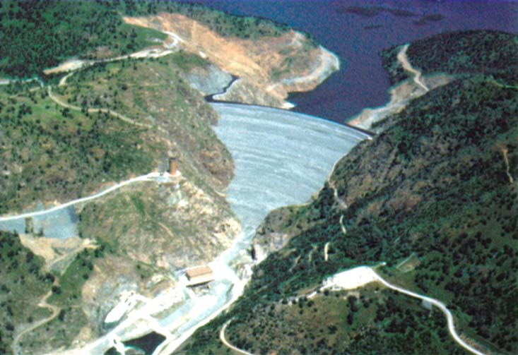 File:USBR New Melones Dam.jpg