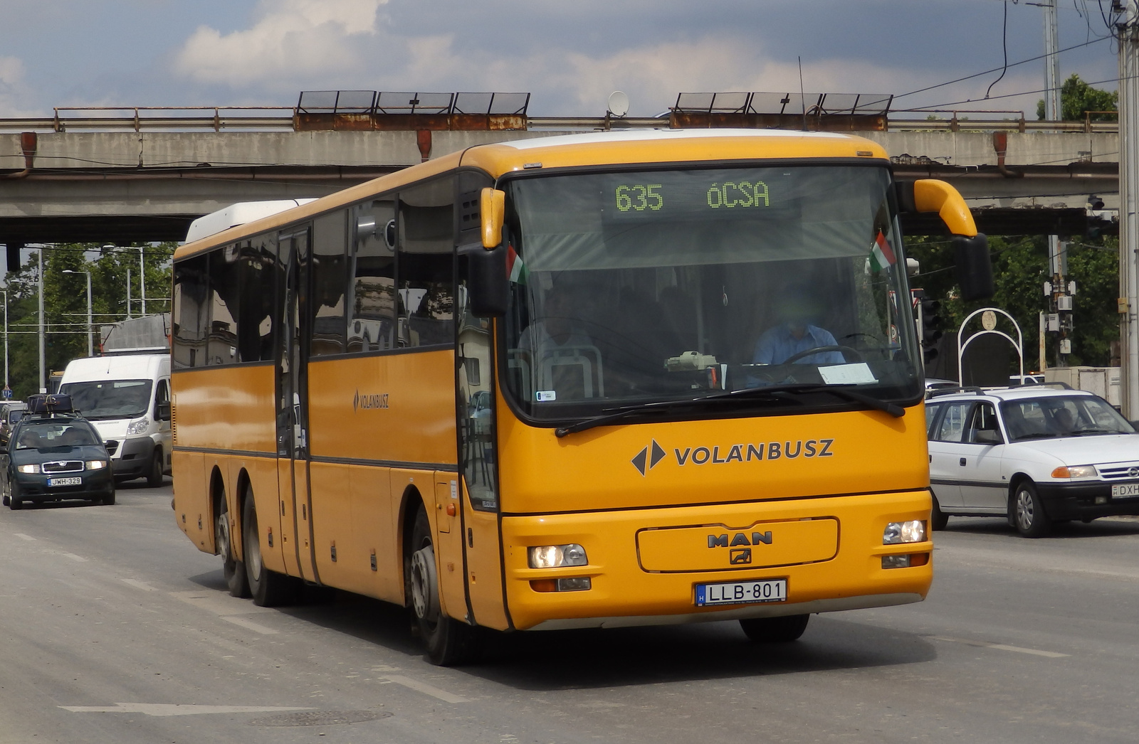 635-ös busz (LLB-801).jpg