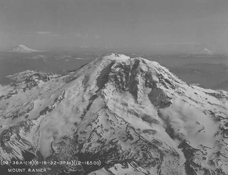 File:Mount Adams 2008 (aerial view).jpg - Wikimedia Commons