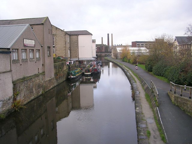 File:Airedale Greenway - Otley Road - geograph.org.uk - 1593904.jpg