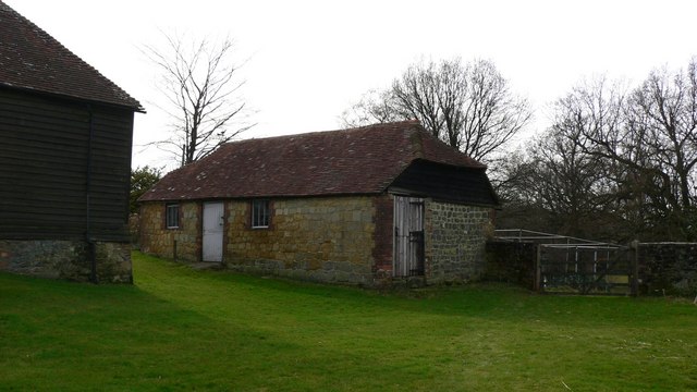 File:Barns at Marley Heights - geograph.org.uk - 1165460.jpg