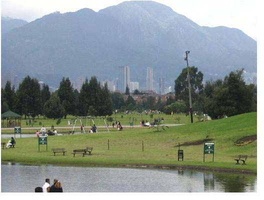 File:Bogota cerros.JPG