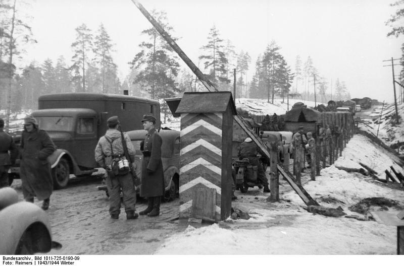 File:Bundesarchiv Bild 101I-725-0190-09, Russland, Rückzug deutscher Truppen, Schlagbaum.jpg