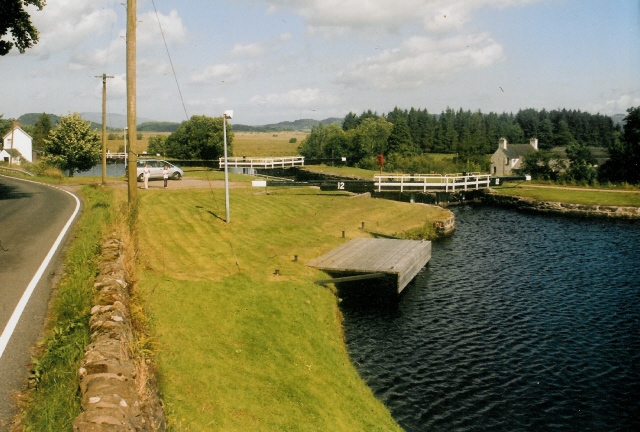 File:Dunardry Locks, Crinan Canal - geograph.org.uk - 421284.jpg