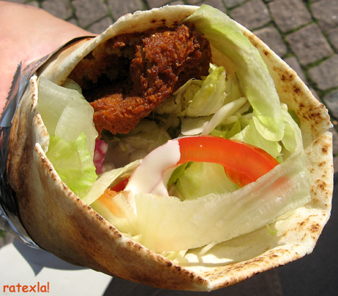 File:Falafel (3085478064).jpg