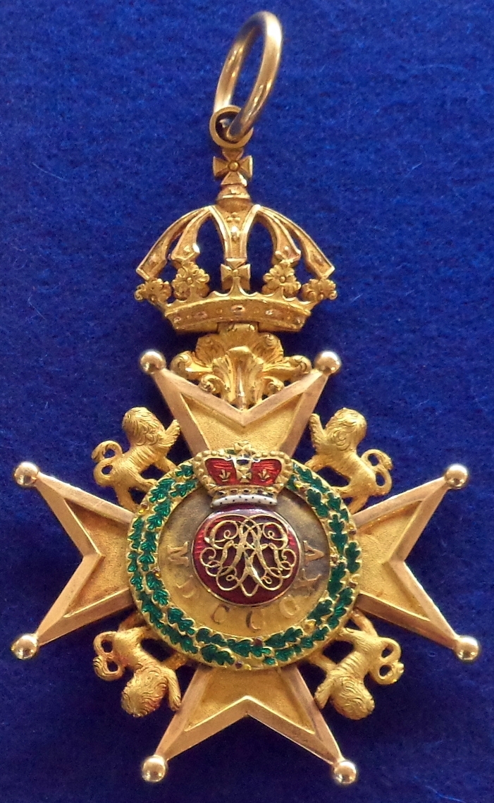 Награды: ордена, медали - Страница 4 Guelphic_Order_badge_reverse_%28Hannover%29_-_Tallinn_Museum_of_Orders