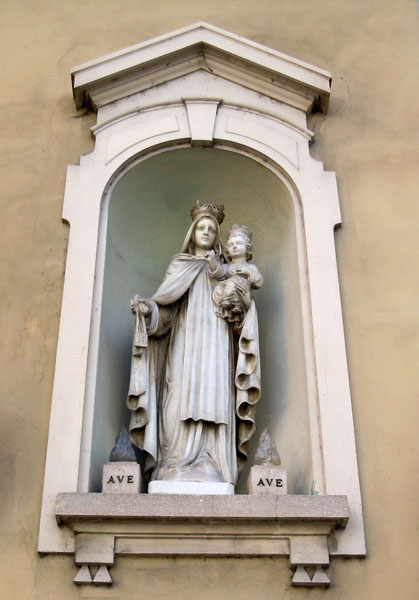 File:Mantova - Madonna 2.jpg