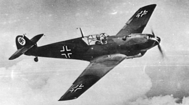 File:Messerschmitt Bf 109B-2 in flight c1938.jpg