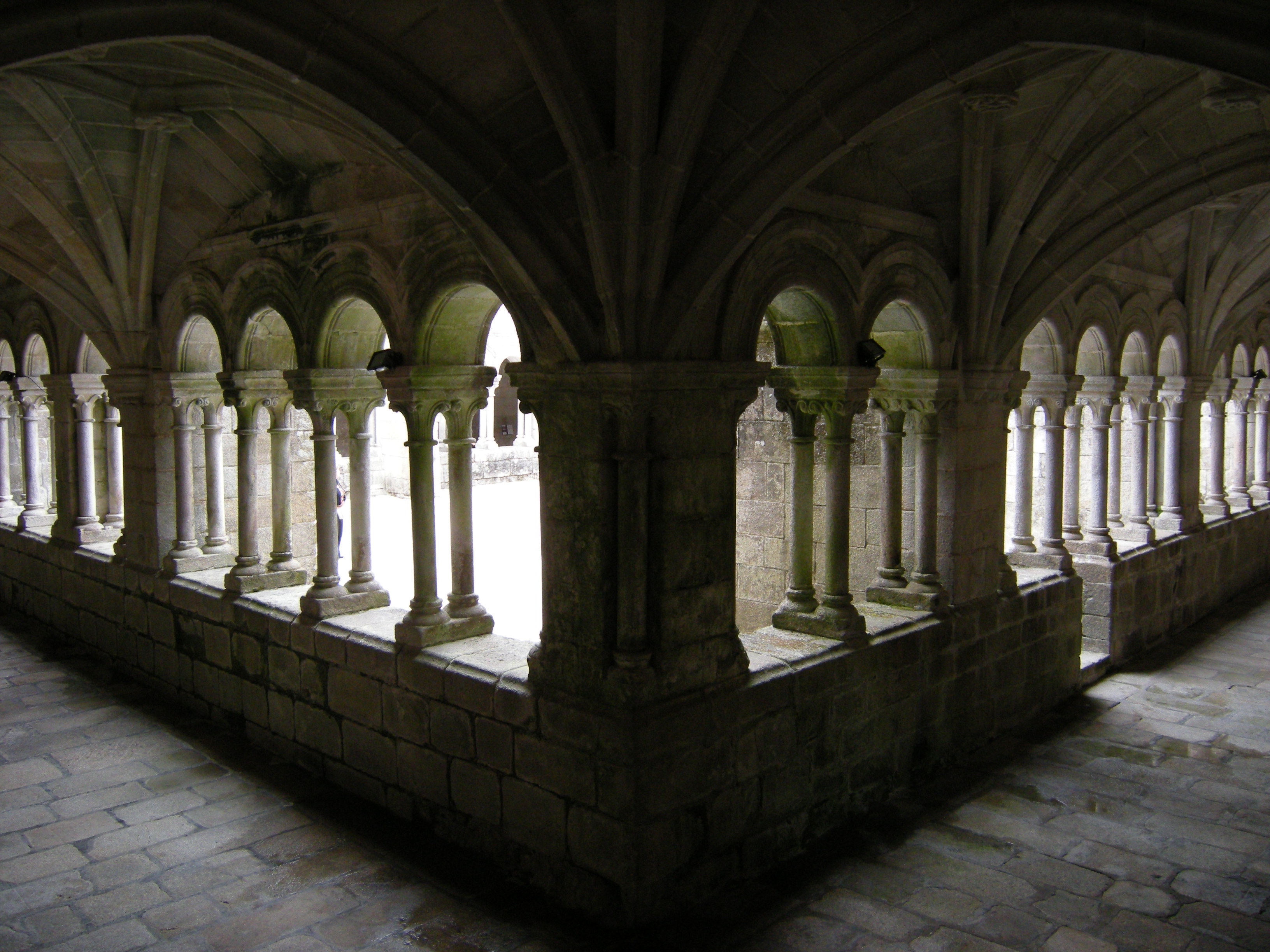 Se puede visitar el monasterio de lupiana