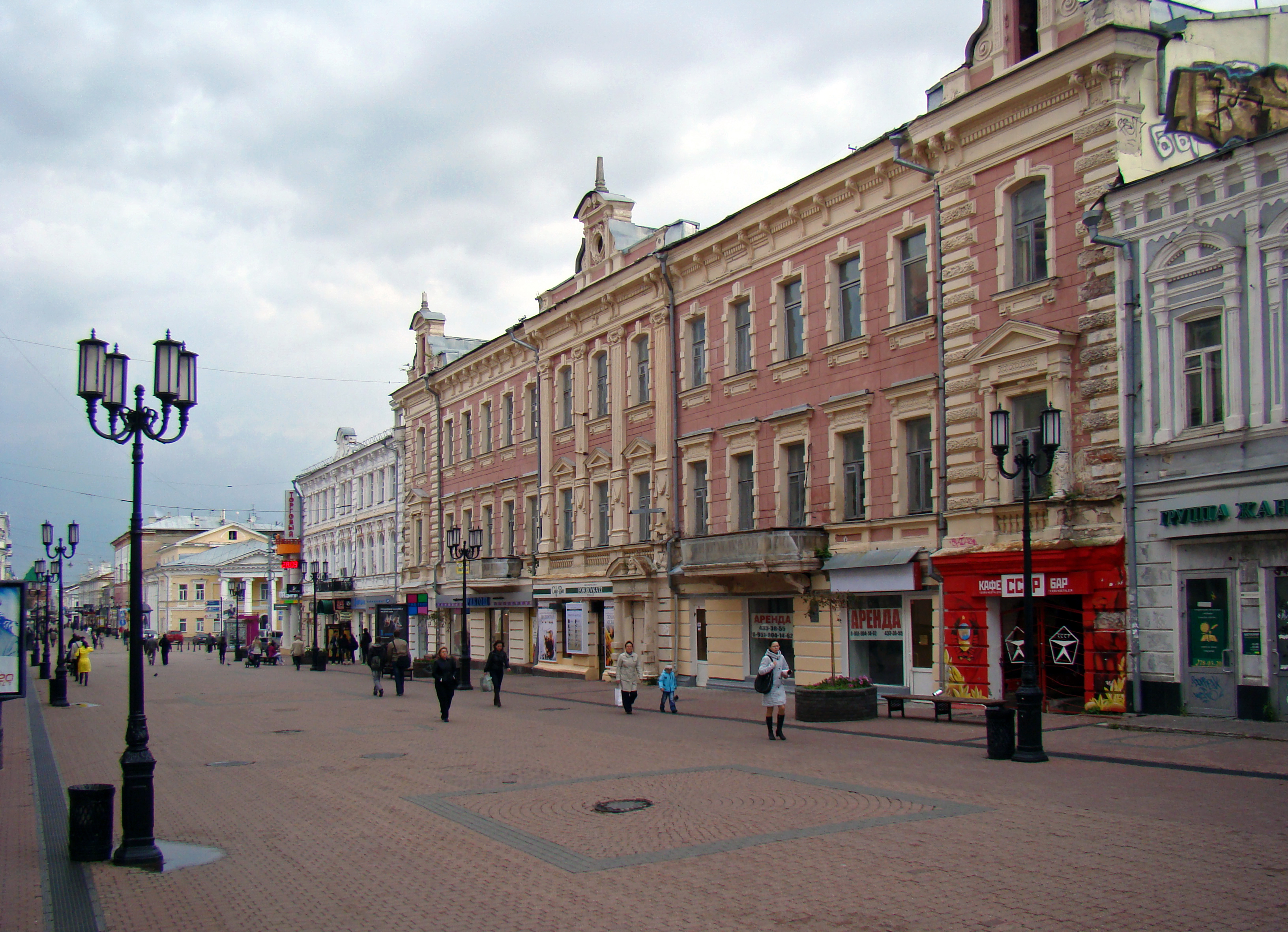 Улицы города нижний новгород. Большая Покровская улица в Нижнем Новгороде. Нижний Новгород пешеходная улица Покровка. Большая Покровка Нижний Новгород. Нижний Новгород пешеходная улица большая Покровская.