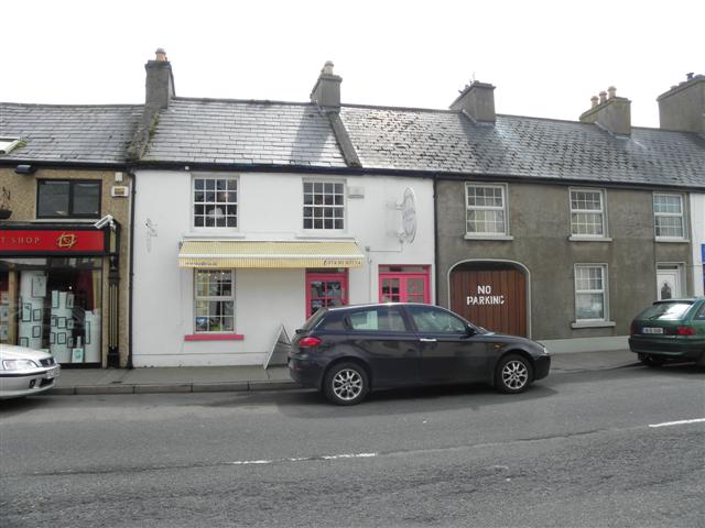 File:Olivia's Boutique, Dunfanaghy - geograph.org.uk - 2371613.jpg