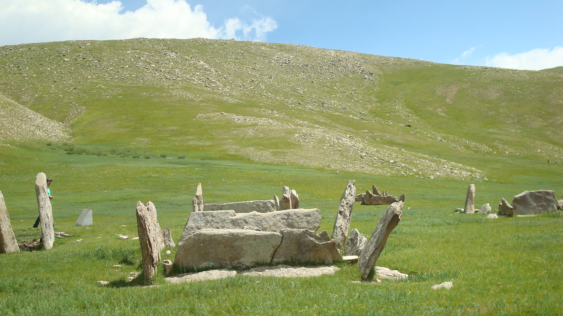 Достопримечательности Монголия Долина реки Орхон памятник
