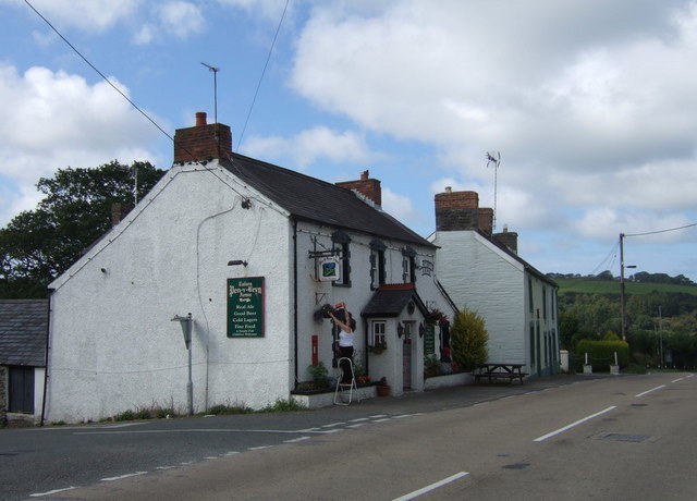 File:Pen-y-bryn Arms - geograph.org.uk - 539421.jpg