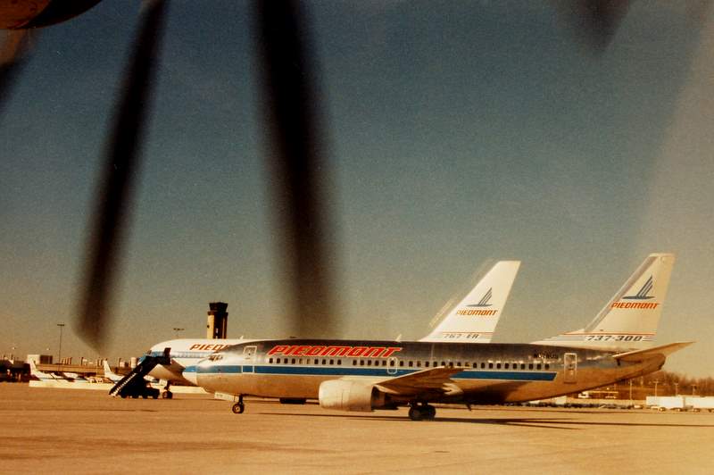 File:Piedmont B-737s (South Carolina 1989).jpg