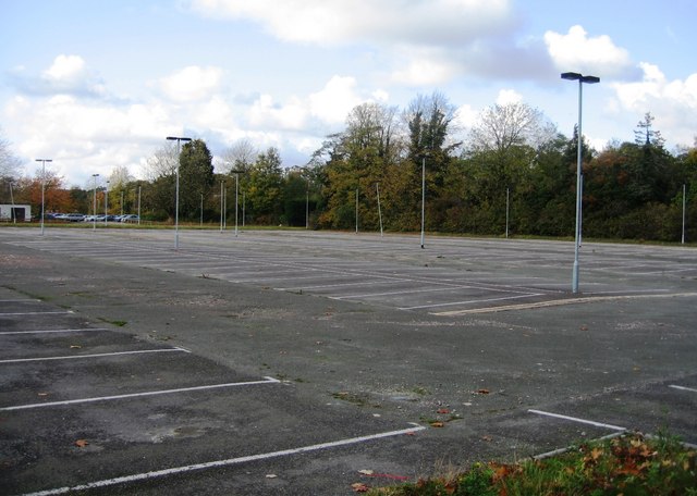 File:Plenty of space - geograph.org.uk - 1062853.jpg