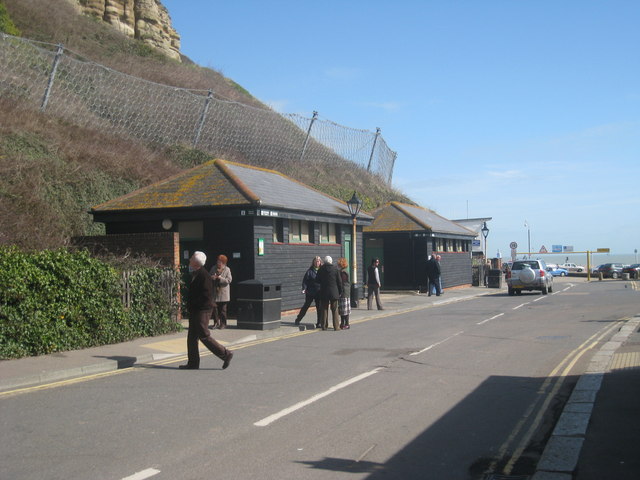 File:Rock-A-Nore Road Public Conveniences - geograph.org.uk - 1773233.jpg