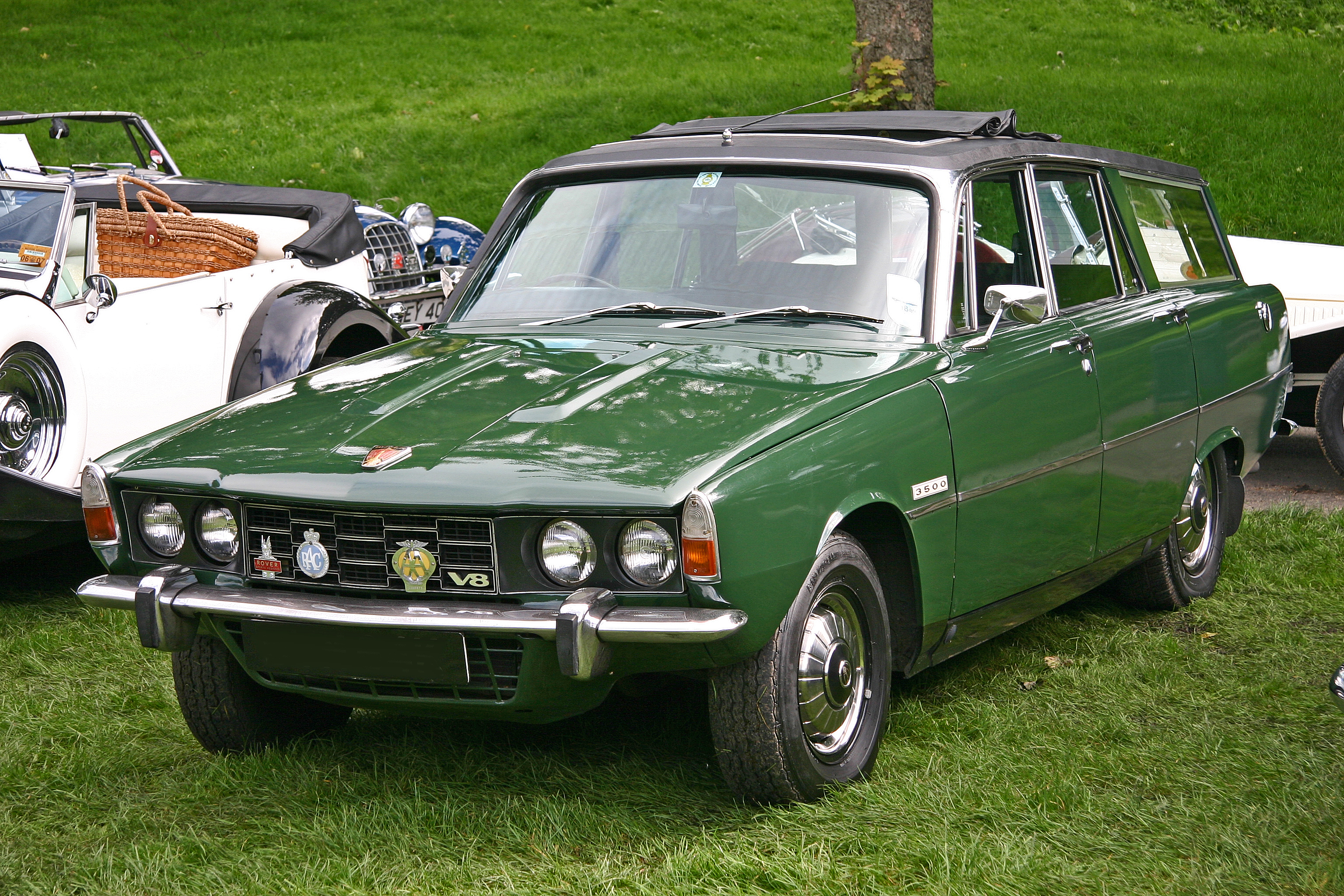 Complete cars. Rover p6 Estate. Rover 3500 p6b. Rover p6 (1963). Rover 3500 1977.