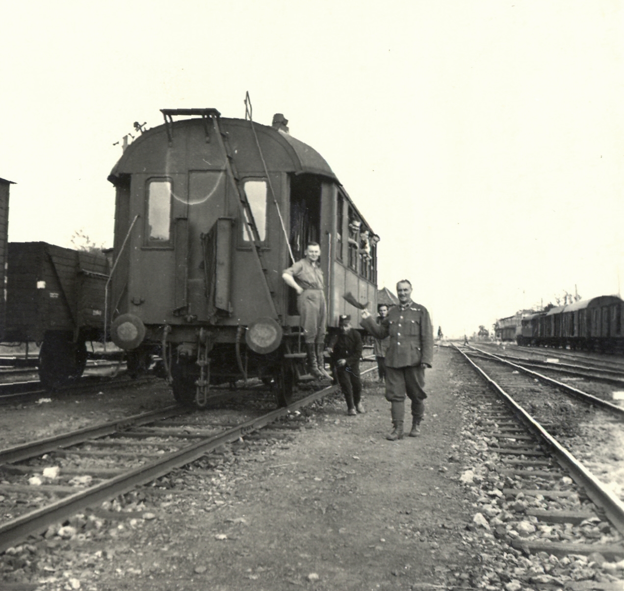 The first railway in russia using steam traction was put into operation at the фото 103