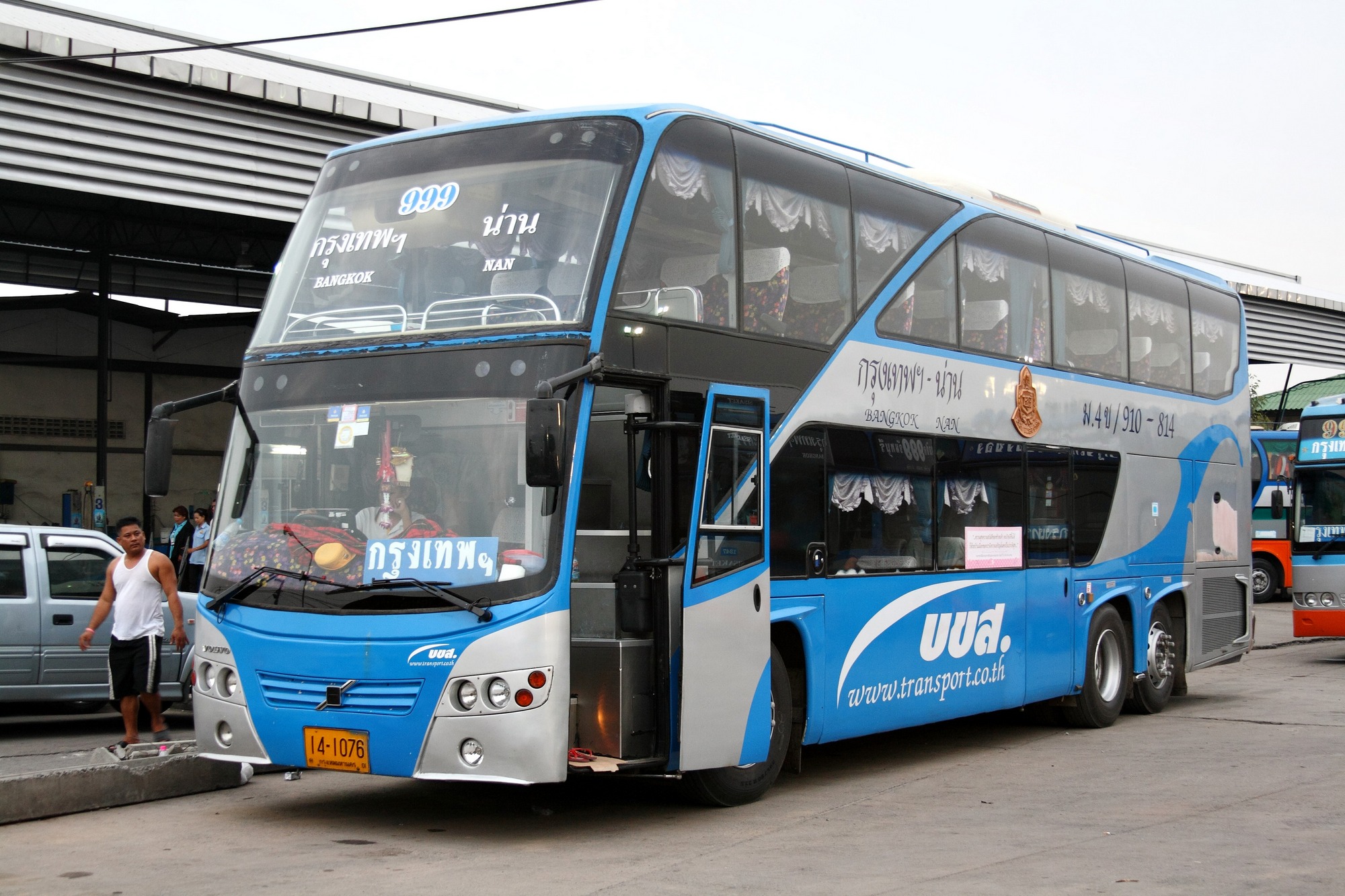 double-decker bus thailand