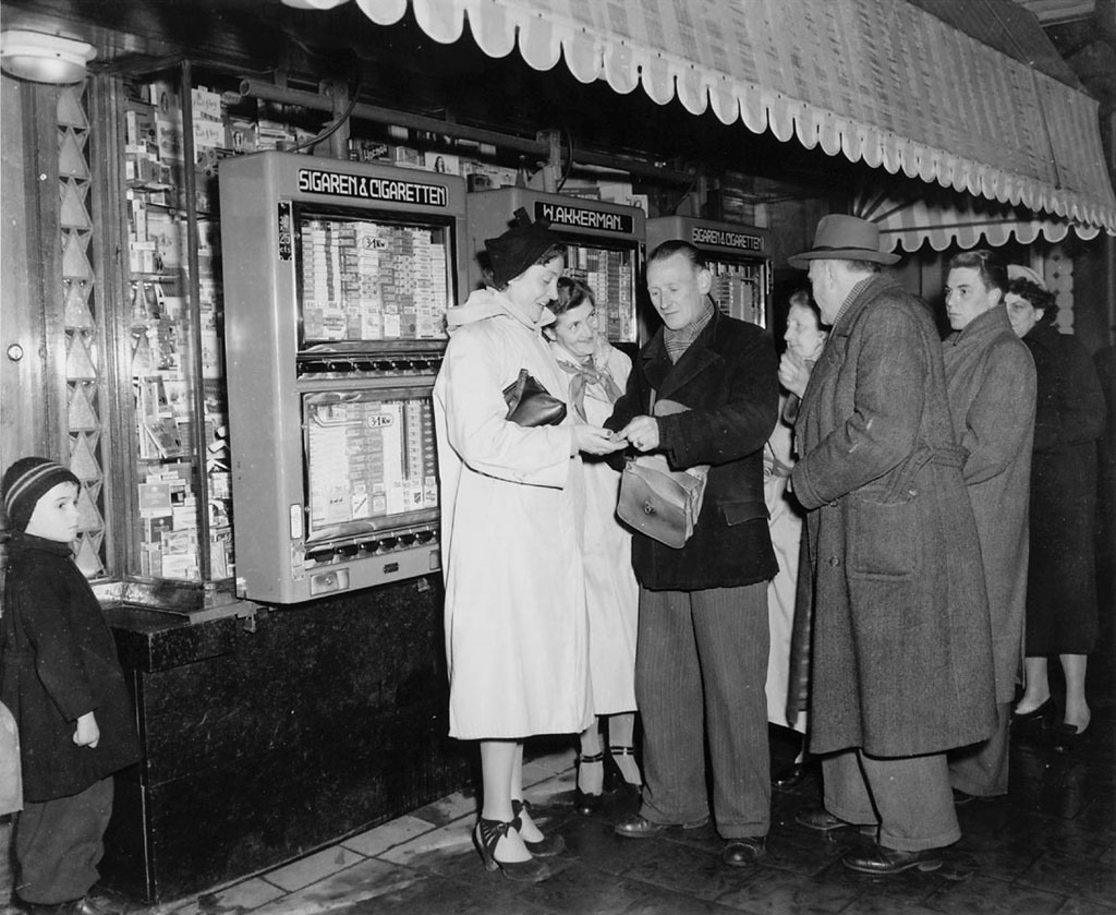 10 1951. Церабкооп. Церабкооп Омск. Сибирские огни 100 лет. Vintage shop 1950s.
