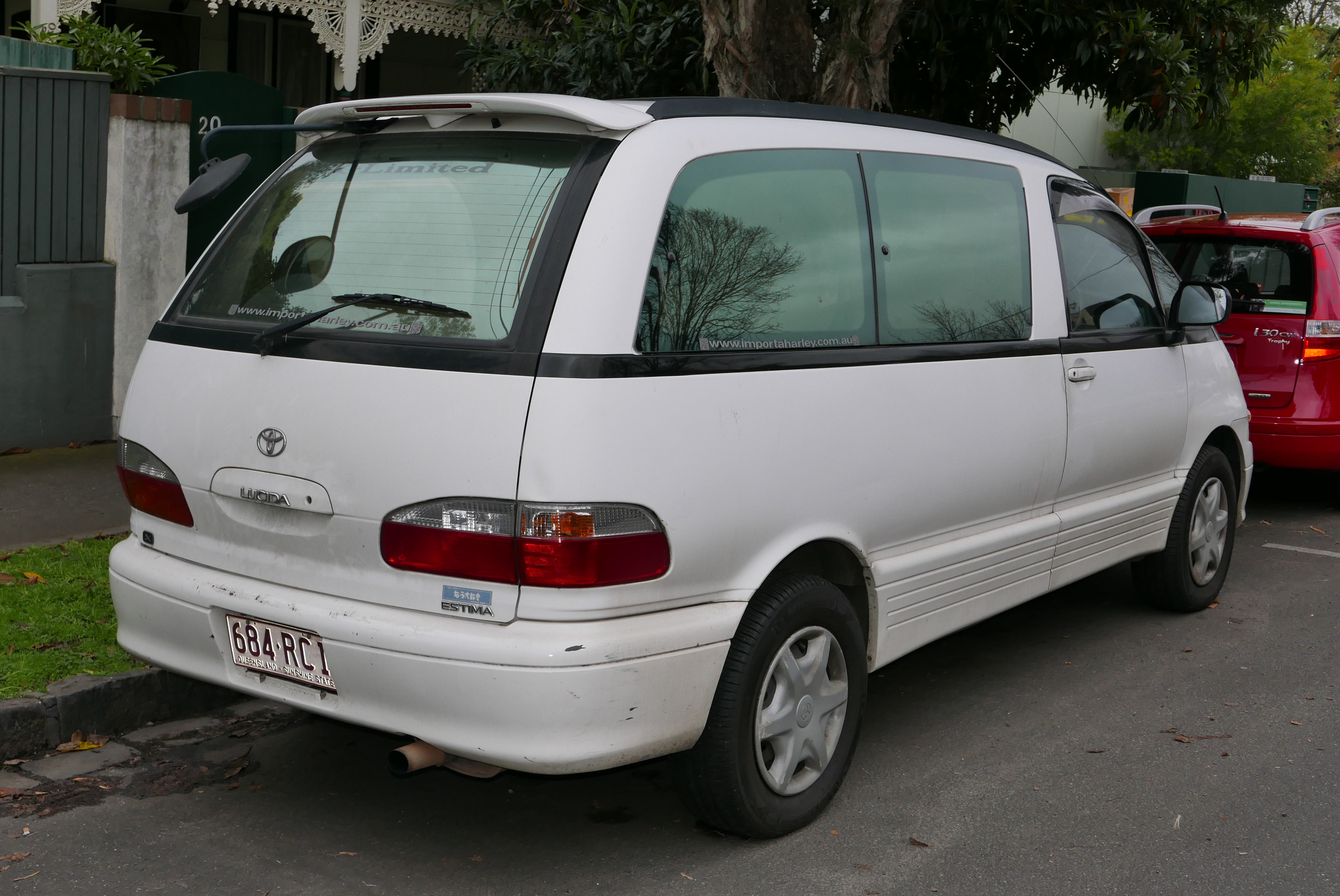 toyota estima van