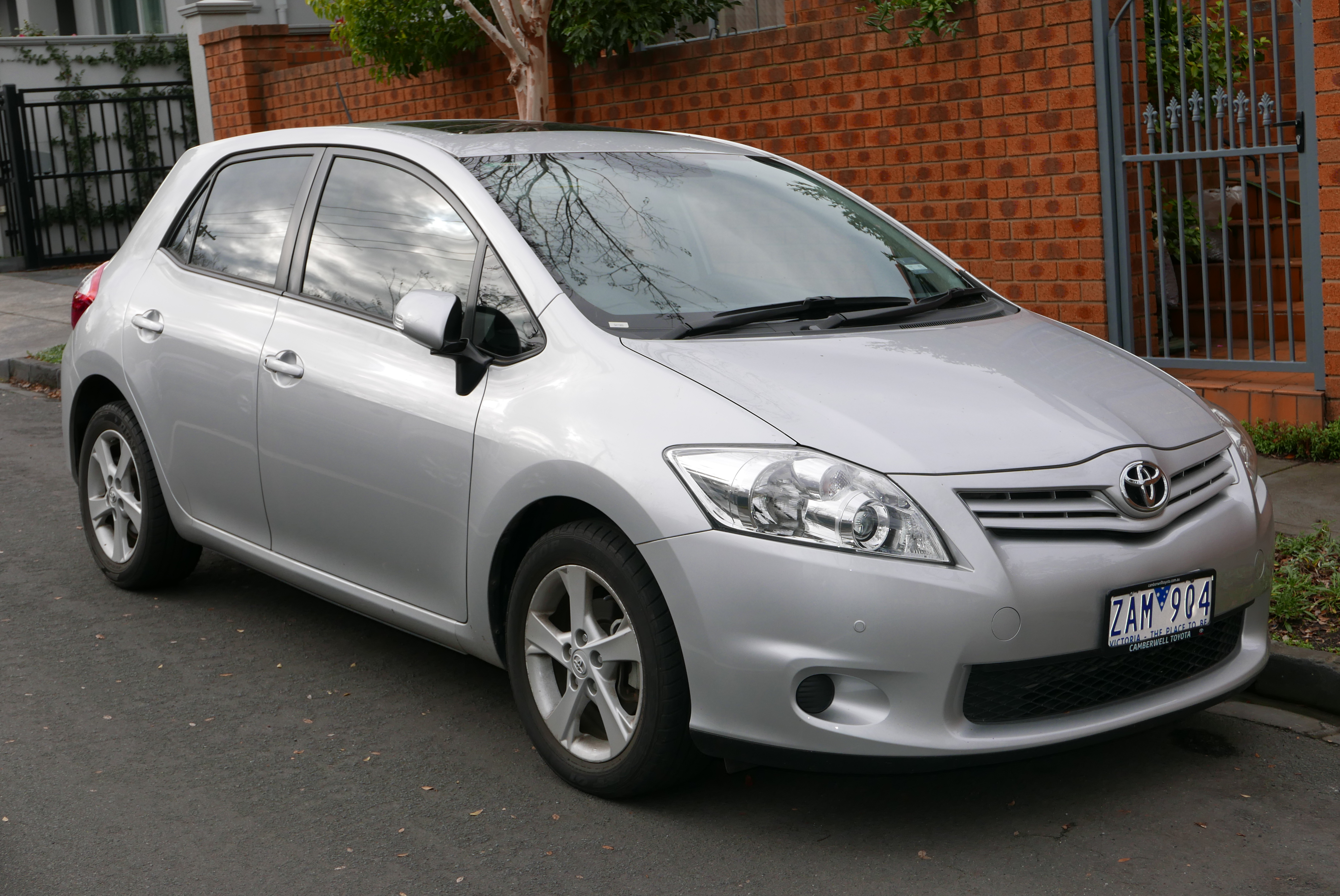 File: Toyota Corolla ZRER MY Conquest 5 door hatchback