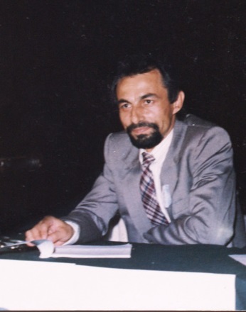 File:Ahmed Dogan 1990.jpg