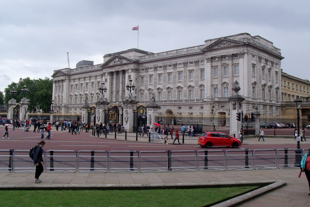 Buckingham Palace - geograph.org.uk - 3038978