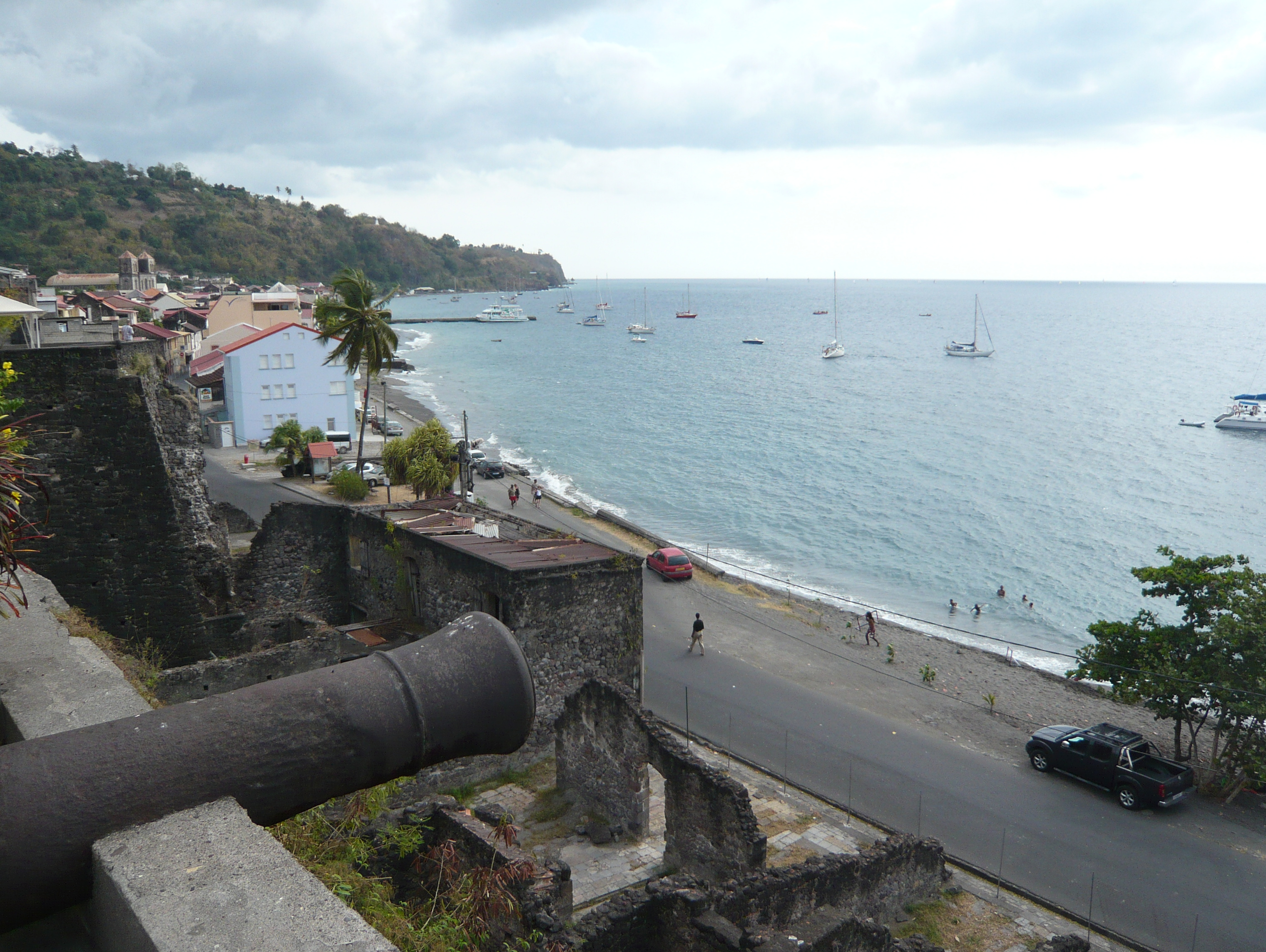 Canons, Martinique - panoramio