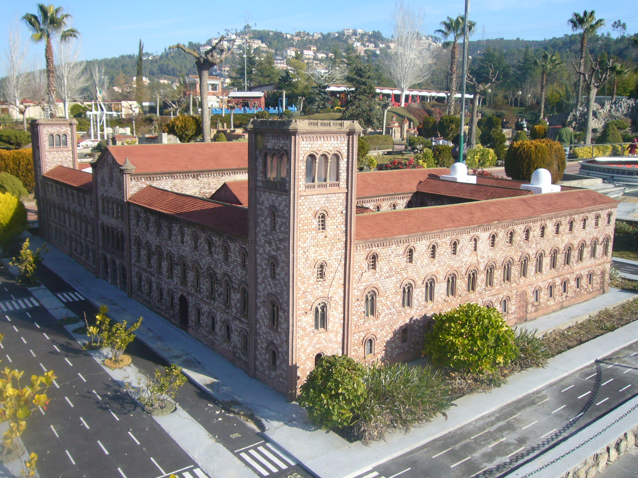 UNIVERSITY OF BARCELONA - Zannas Cole2048 x 1536