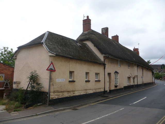 File:Crediton, Winswood House - geograph.org.uk - 1464680.jpg