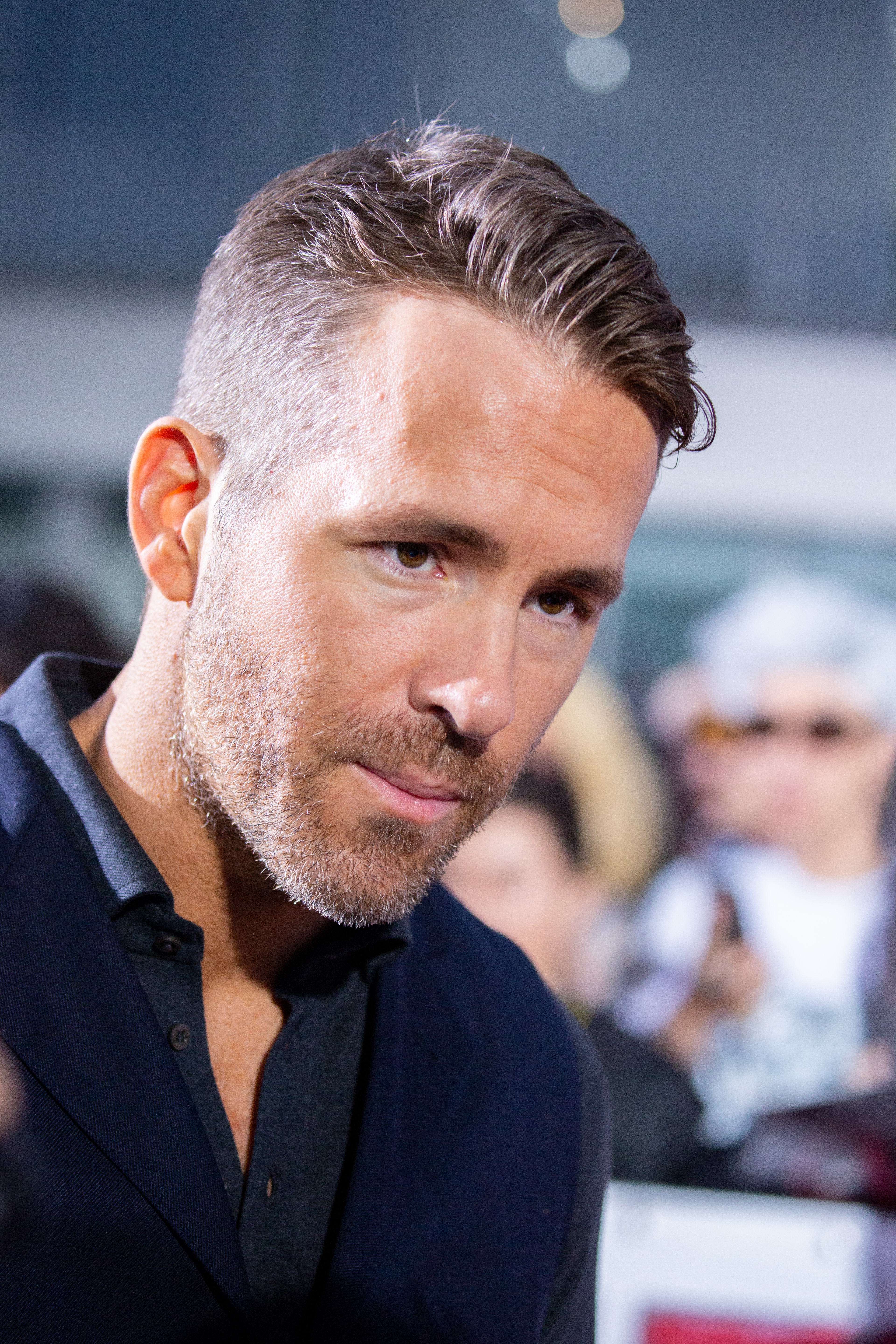 ryan reynolds haircut 2022