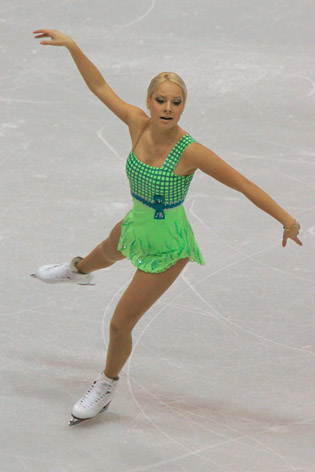 File:Elena Glebova at 2009 Skate America.jpg