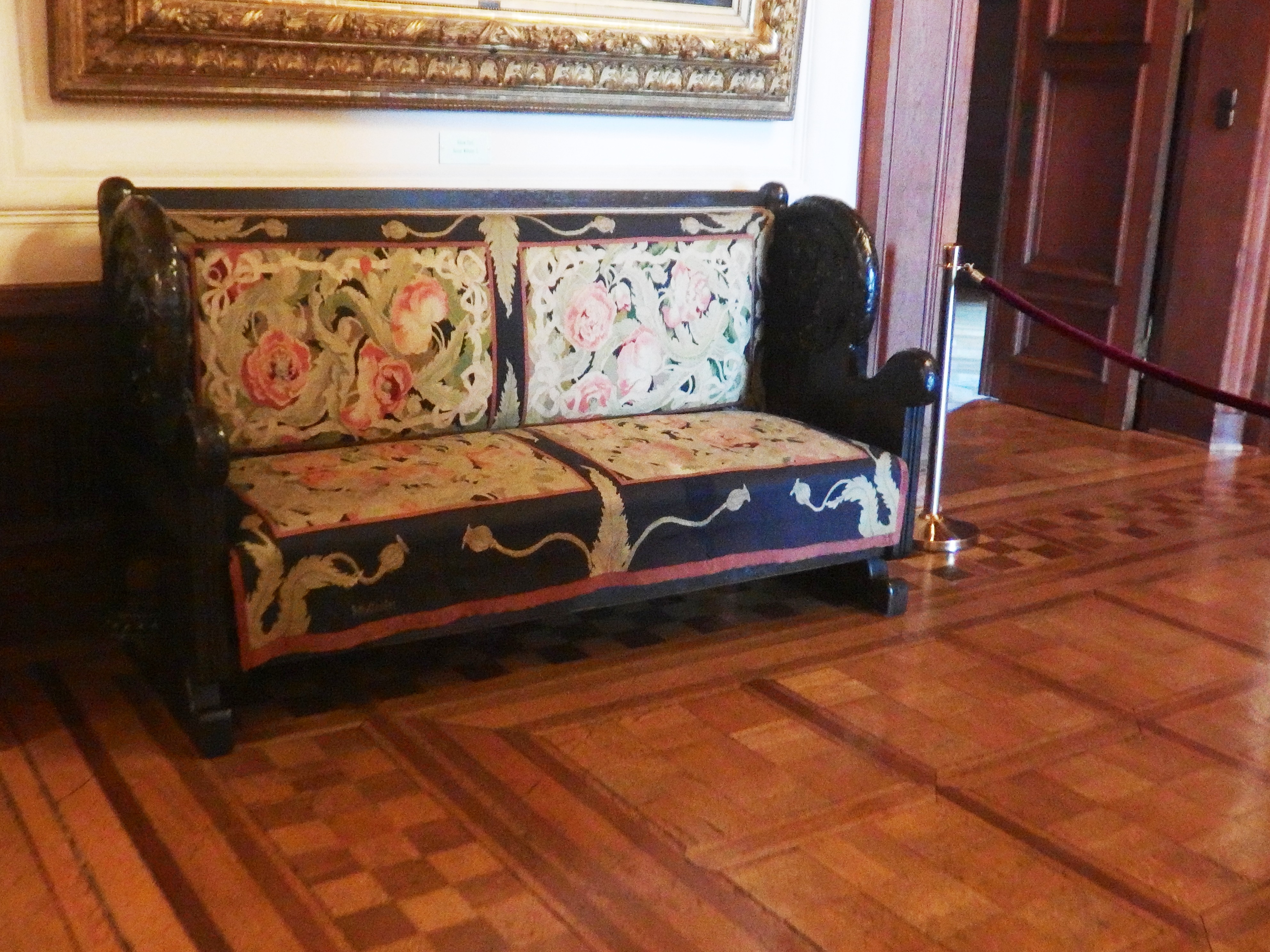 File Essen Villa Hugel Sofa Jpg Wikimedia Commons