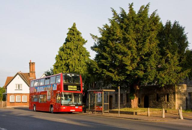 File:First Bus of the Day - geograph.org.uk - 1359638.jpg