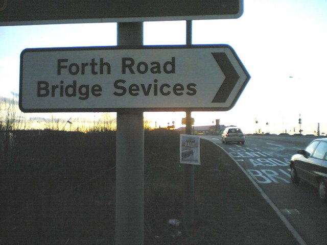 File:Froth Raod Bridge Petorl Statoin - geograph.org.uk - 141423.jpg