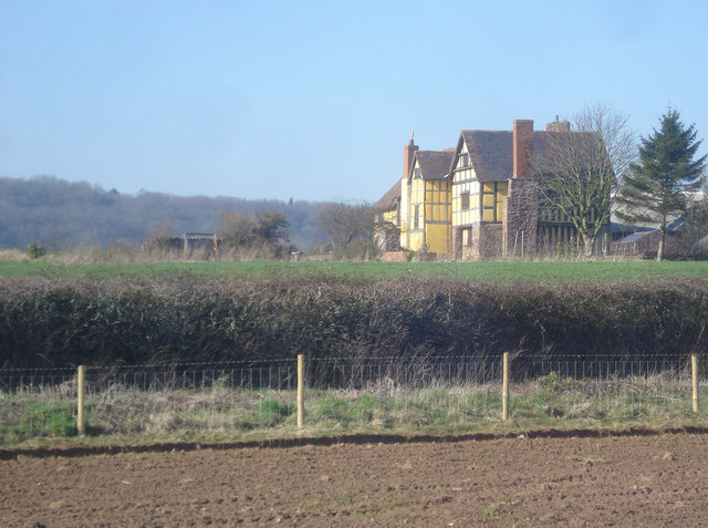 File:Hillhouse Farm - geograph.org.uk - 759162.jpg