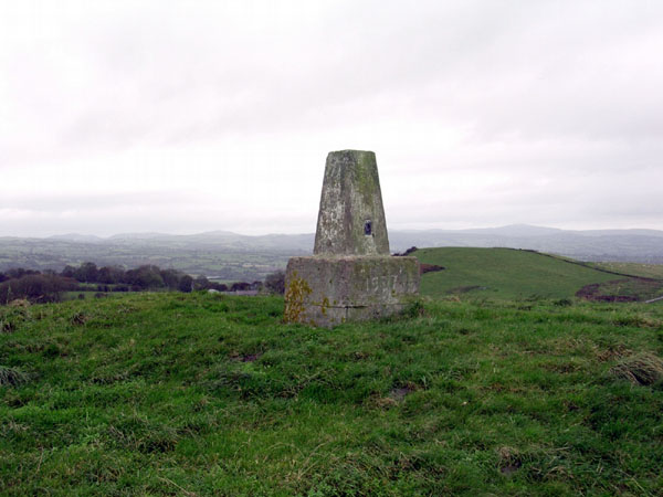 Hope Mountain Trig Point - geograph.org.uk - 86532