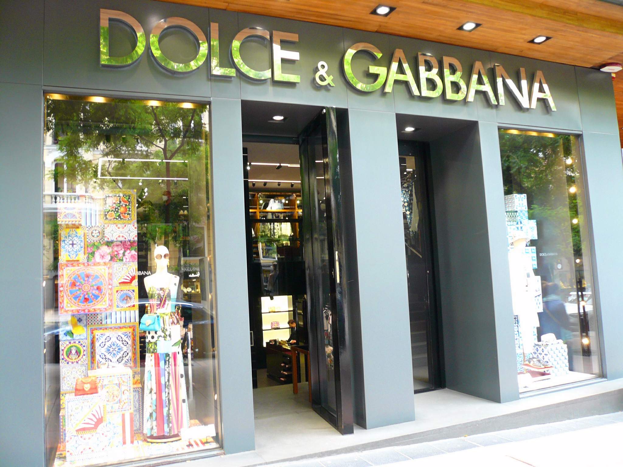 File:Madrid - Dolce&Gabbana (José Ortega y Gasset 14).jpg - Wikimedia  Commons