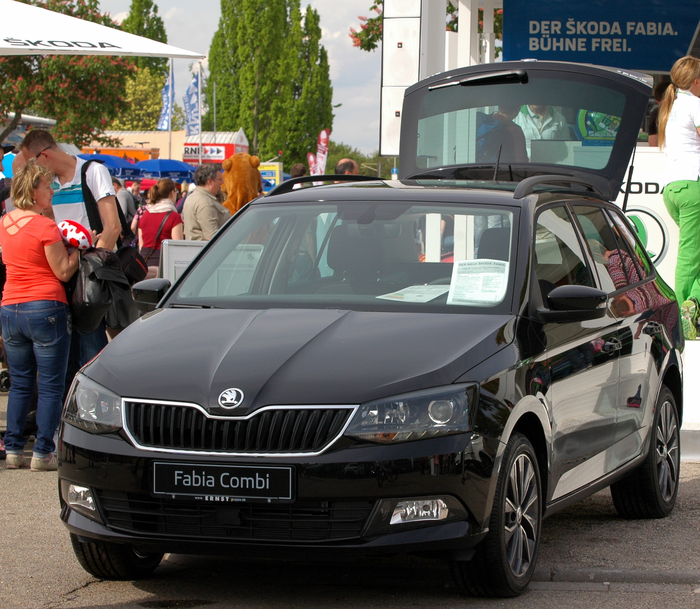 File:Maimarkt Mannheim 2015 - Škoda Fabia III.JPG - Wikimedia Commons