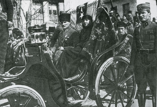 File:Mustafa Kemal and Latife.jpg