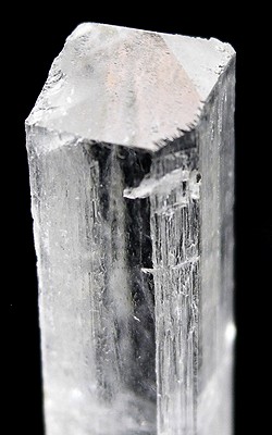 File:Natrolite-usa14d.jpg