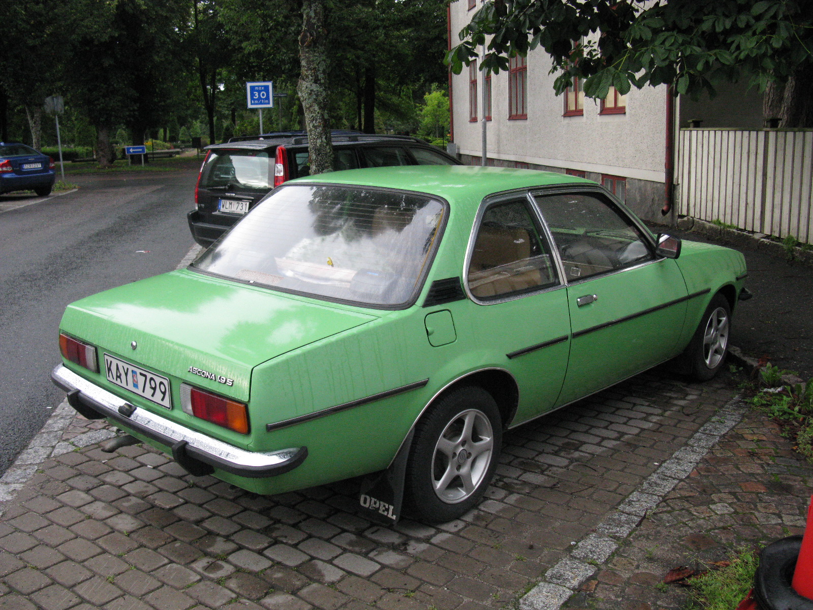 Opel Ascona s