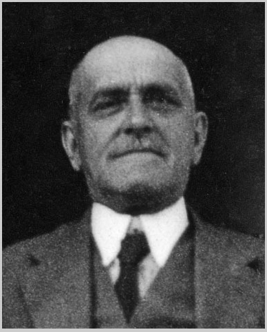 File:Raman Skirmunt 1868-1939 senator 2 - foto before 1935 AD.jpg