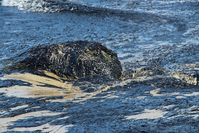 File:Refugio Oil Spill in Santa Barbara.jpg