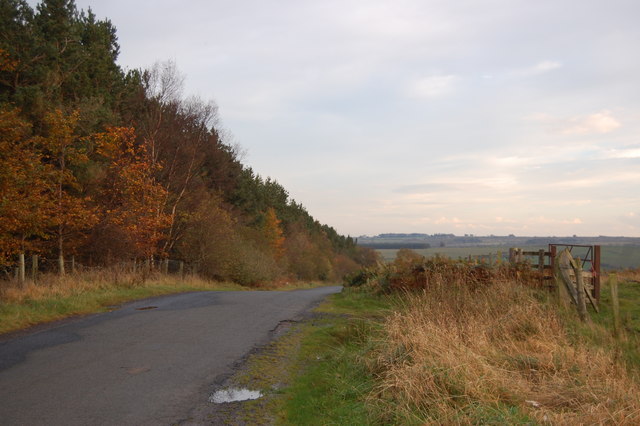 File:Road to The Lee - geograph.org.uk - 2674833.jpg