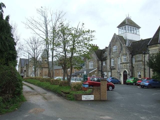 File:Speeds Lane and Northbrooke House, Havenstreet - geograph.org.uk - 2936601.jpg