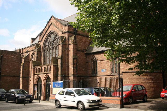 File:St Pauls the Crossing Side Entrance - geograph.org.uk - 934585.jpg