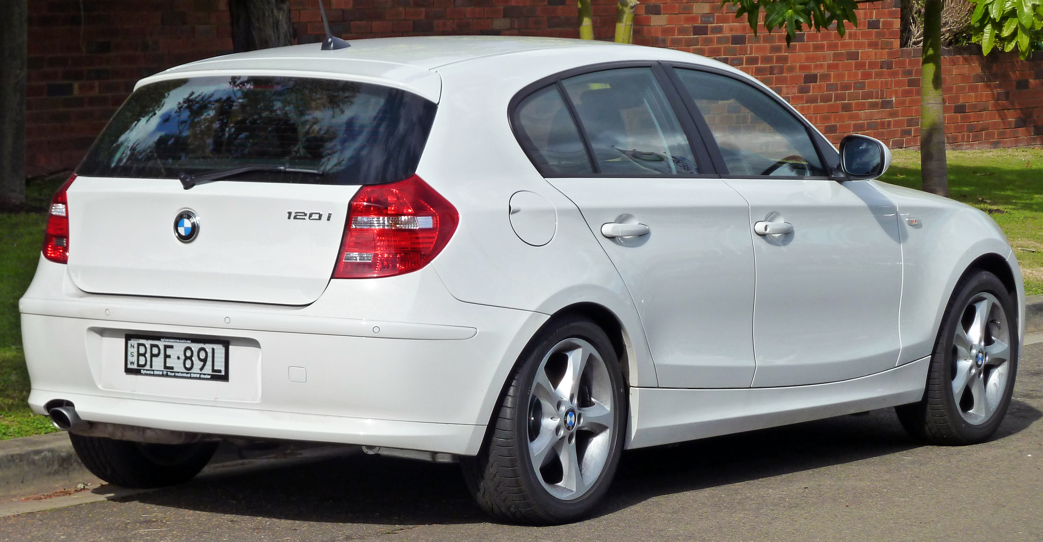 Bmw 120i 5 door #5